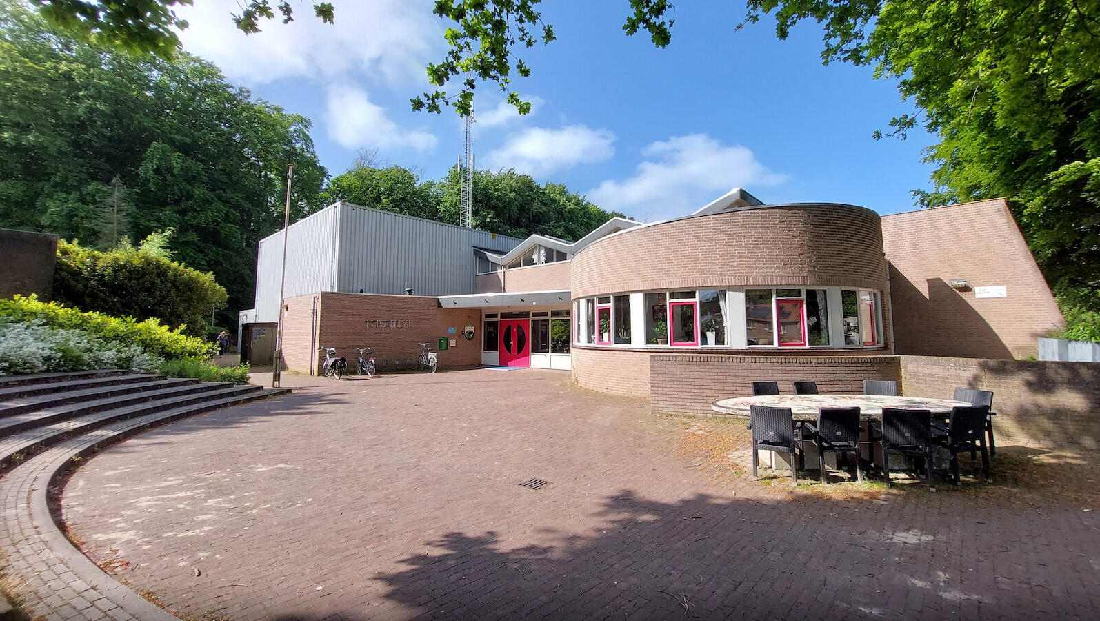 voorzijdegebouw